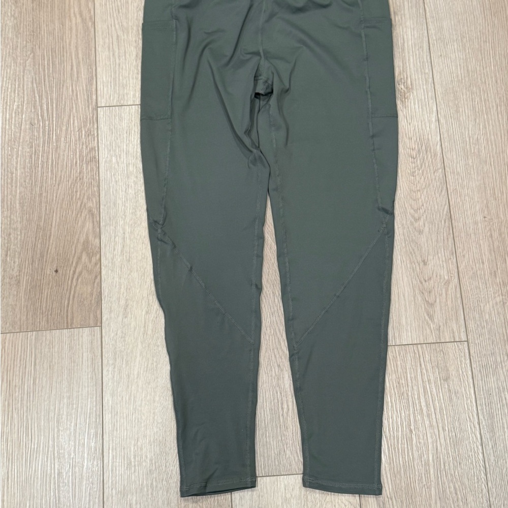 SHEIN olive green leggings with pockets